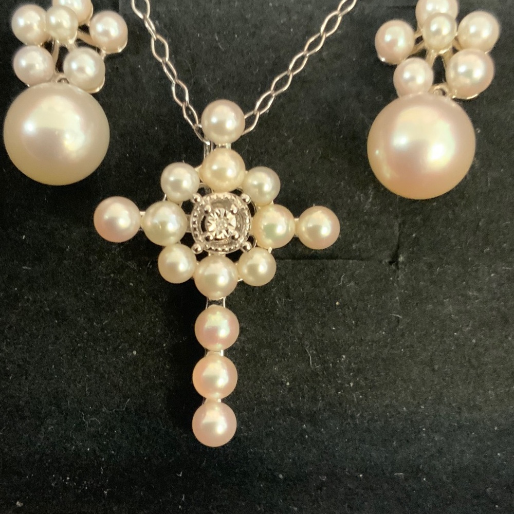 Sterling Silver Freshwater Cultured Pearl cross necklace and earring set - Picture 2 of 5